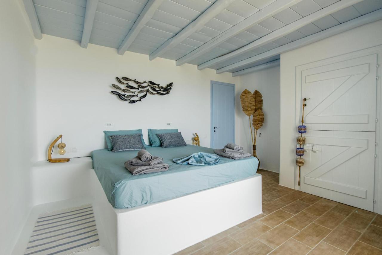 Villa Rossi Paros Luxury Apartments And Suites 드리오스 외부 사진